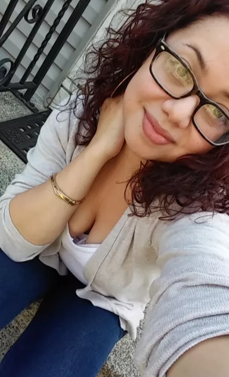 How do i look ? Just a regular pic. by idk_something69