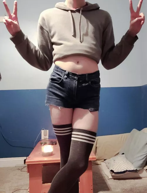 How do I look? by subfboy