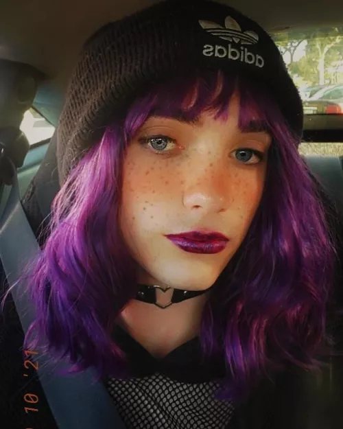 How do I look? Self conscious... by Dakota3234