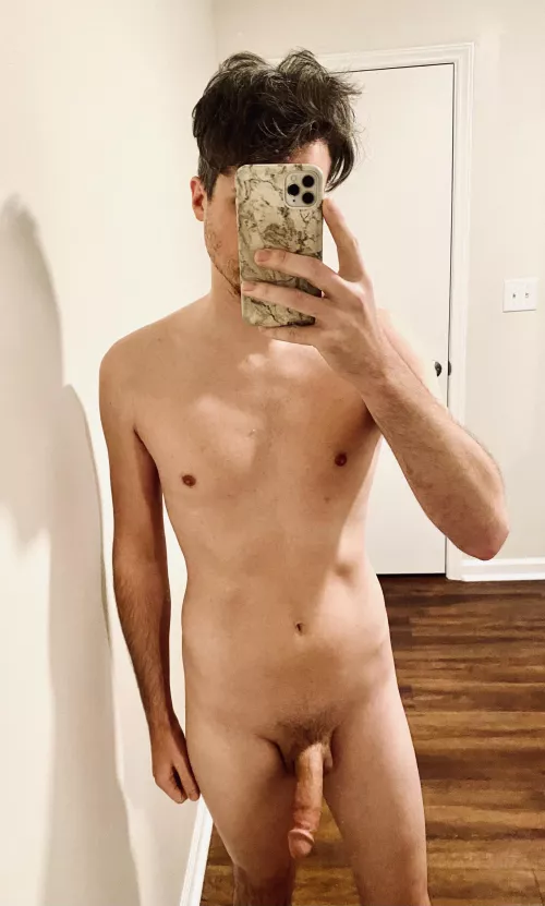 How do I look? by charliespjs