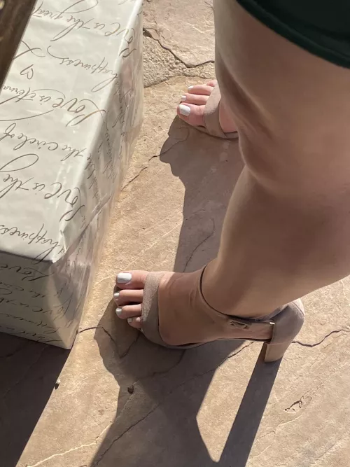 How do they look? Would you massage them? by sexyginger28