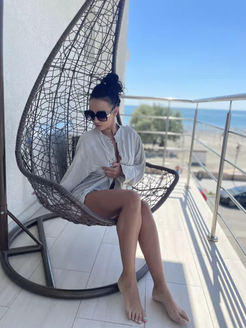 How do you like my feet? by GyaEden