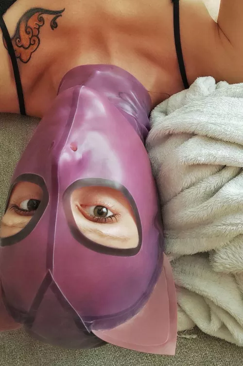 How do you like my mask? by Asya_LTX