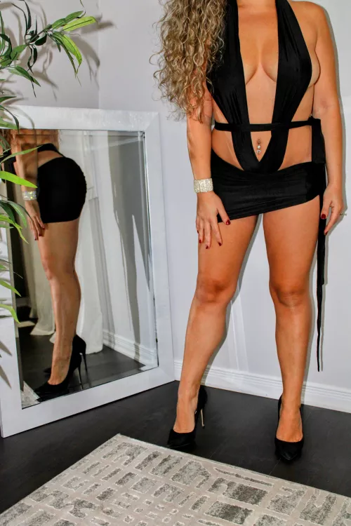 How do you like my new dress? by Sexycurls