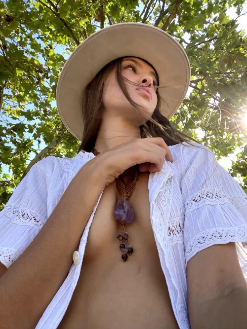 How do you like my outfit today ;)? by HienZimmer