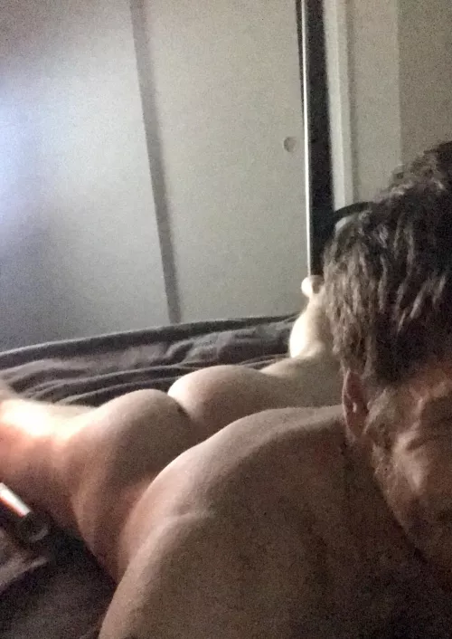 How do you like my tight ass? by Early_Show1491