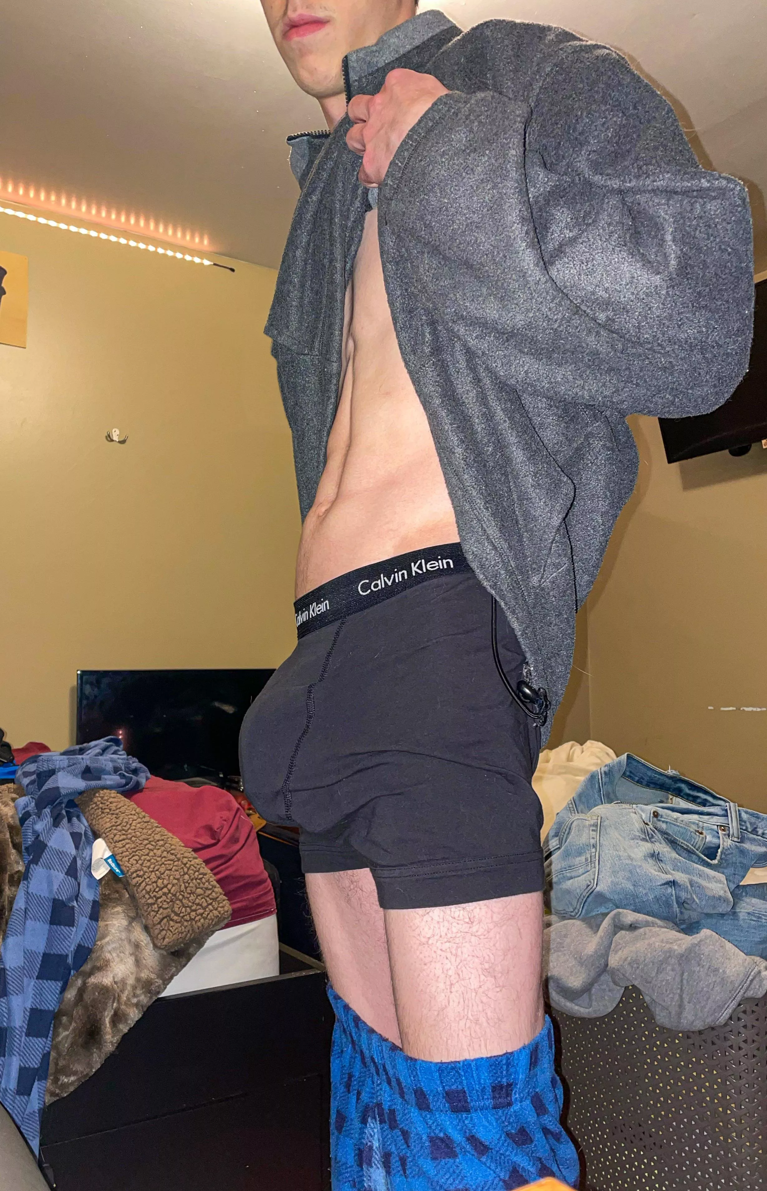 how does this make you feel? 😉 (18) posted by youngnhungx