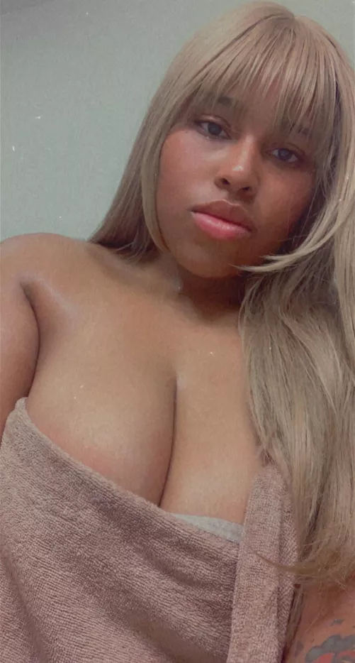 How does this make you feel? by LatinaNinaa