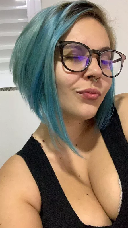 How good does this look mach up with my huge boobs? by emmy_suicide