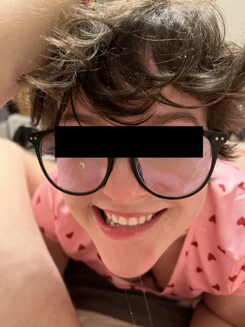 How I look when I get to suck cock on Valentine's [f] by clearlyselfloathing