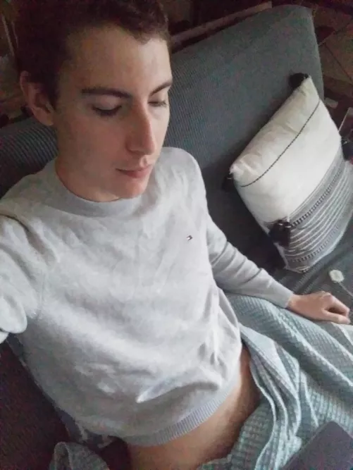 how I watch Twitch by 420blazeit360daze