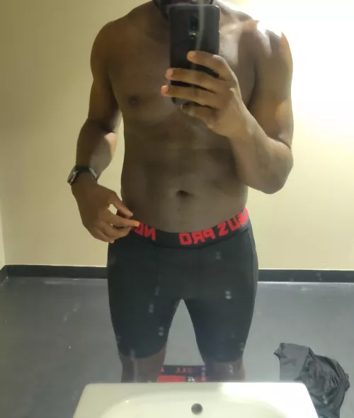 How I(M) Looking by ocnattydread_23
