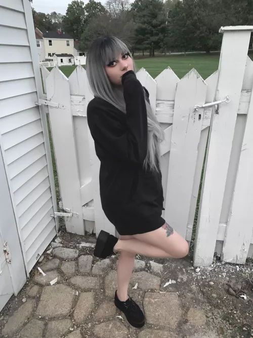 How is everyone today? ☺️ by jisatsuwaifu