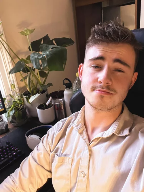 How is everyone’s Wednesday going?☺️ by Red740