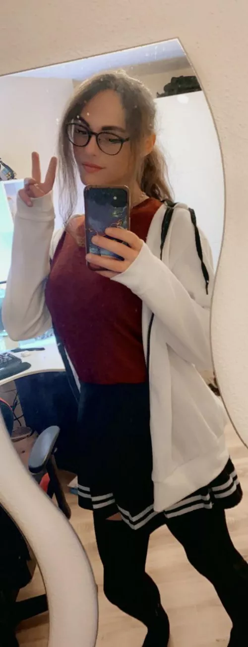 How is your weekend? 🥰 by Andr3wguy