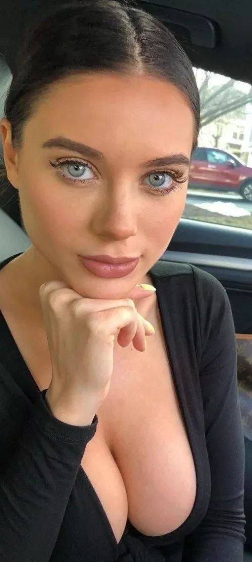 How long can you maintain eye contact? by Jammer4_4