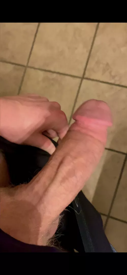 How long should I edge myself before I cum? I’ll try as long as you ask by lovestocumoutmycock