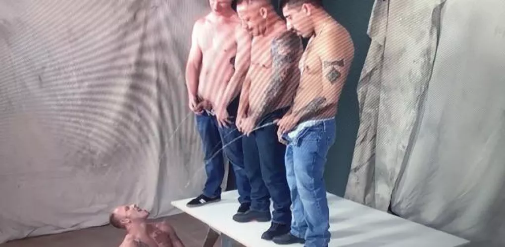 How lucky is this guy?! So hot…Anyone (multiple) interested in doing this with me? by PerspectiveTimely467