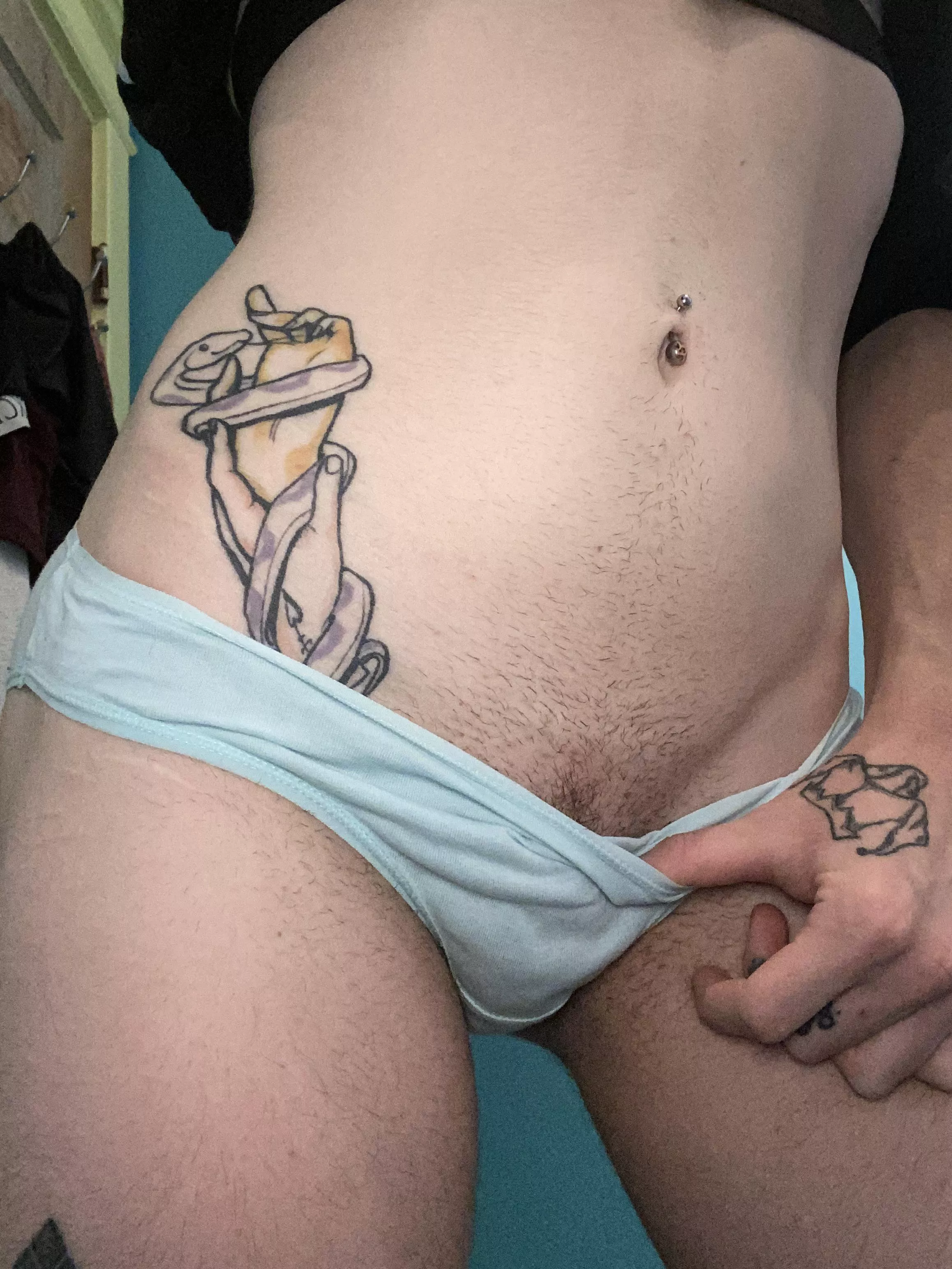 How many days would you want them worn? 😻 try me, I’m open minded… [selling] posted by LessSatisfaction6