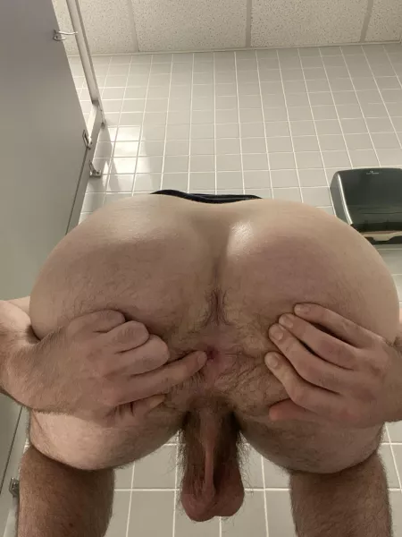 How many fingers can you fit? 😏 by King_Mattx