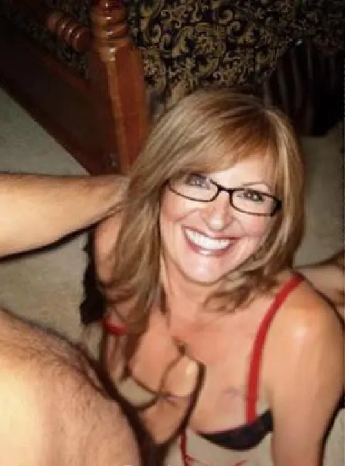 How many men has the average woman blown in her lifetime? Inquiring 🤨 minds want to know! by edgarpoe403