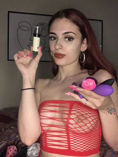 How many of these can Mommy fit in your bussy? 😈 by Goddess_Faye21