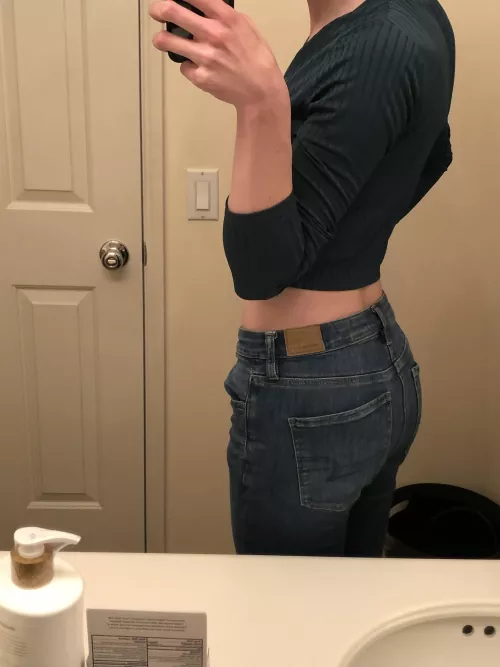 How many people do you think stared today at school? 😉😘😍❤️🤤🥵 by Codexus2455