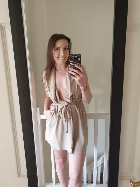 How much cleavage is too much cleavage? 🤔 by Bonbonitka