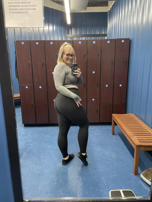 How much do you think I can squat? by RiverrrFae