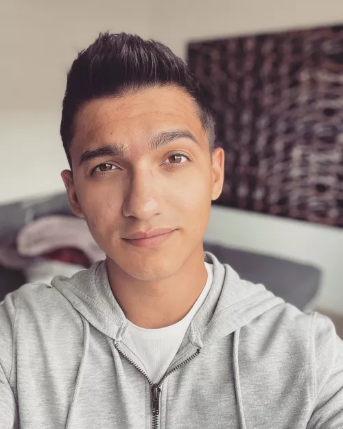 How r y’all doing ? :) by Lukianus