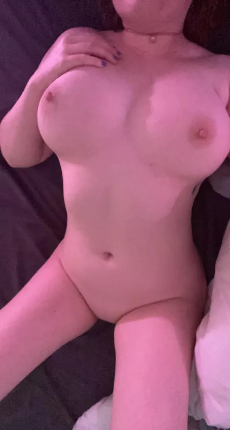 How we all doing tonight? 🥰 by river_vixen_