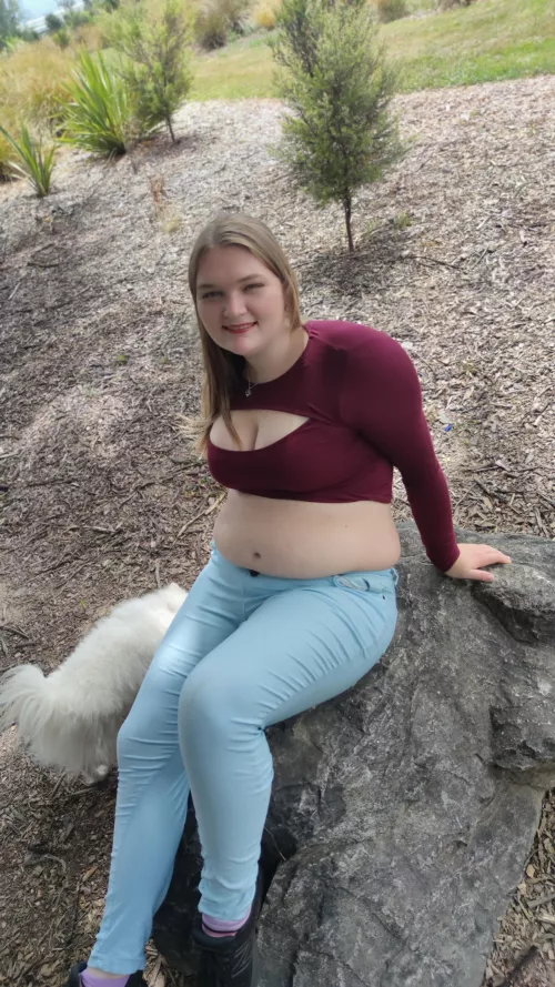 How well do you think my new top fits me? by oxCloverxo