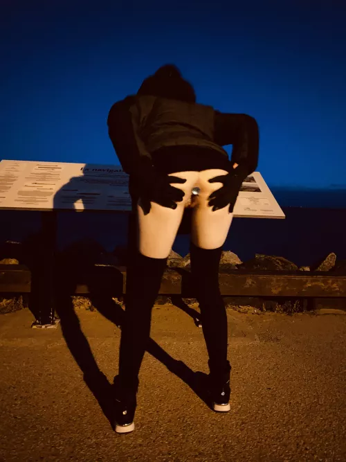 How would react if you saw me exposing my plug like this? by BodyBuffet