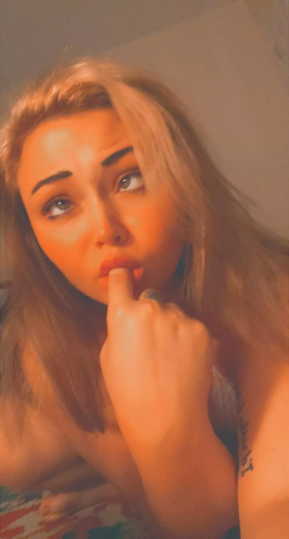 How would you want to fuck me? posted by AvaRoze-99