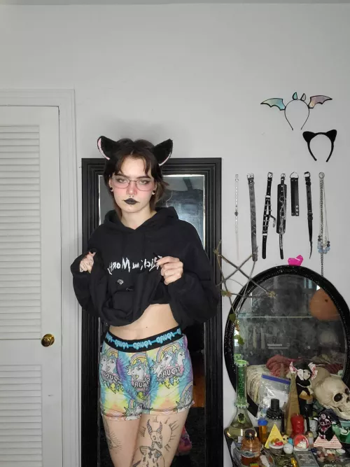 howdy :3 i have my own subreddit you can check out[f][21] by cloverthelucky