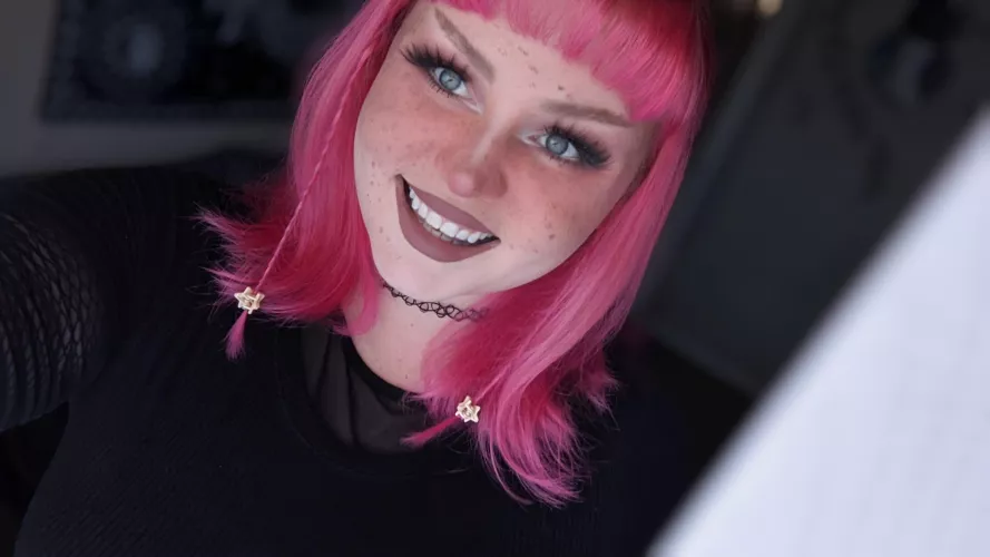 Howdy ☺️ by Marie_Jayne