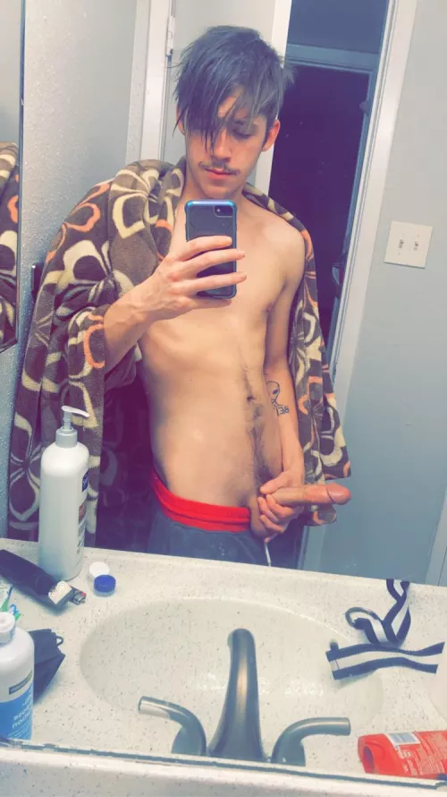 Howdy by Strong_Estimate_2271