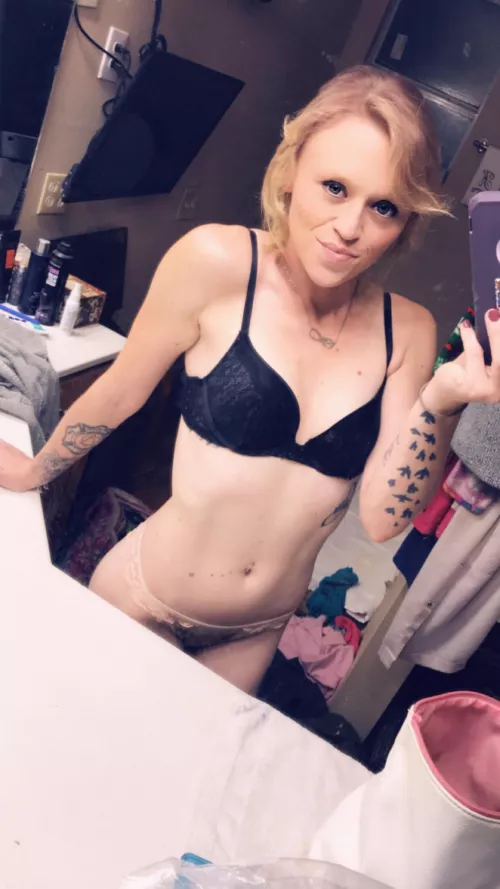 Howdy by Massive-Translator-3