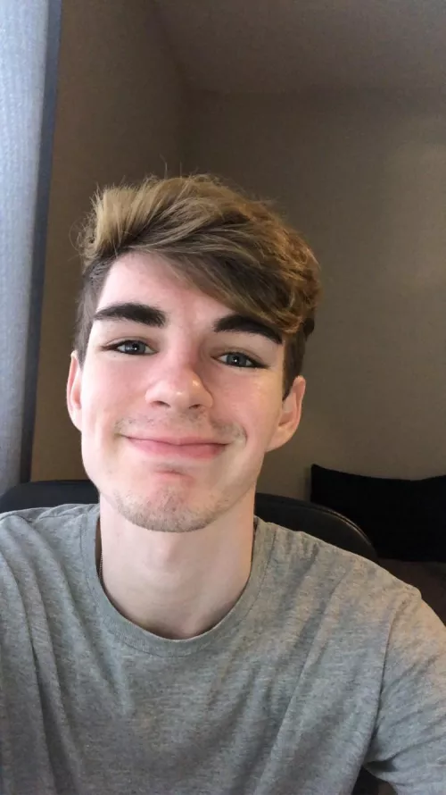 Howdy, anyone want to chat feel free to message me! by Jove1221