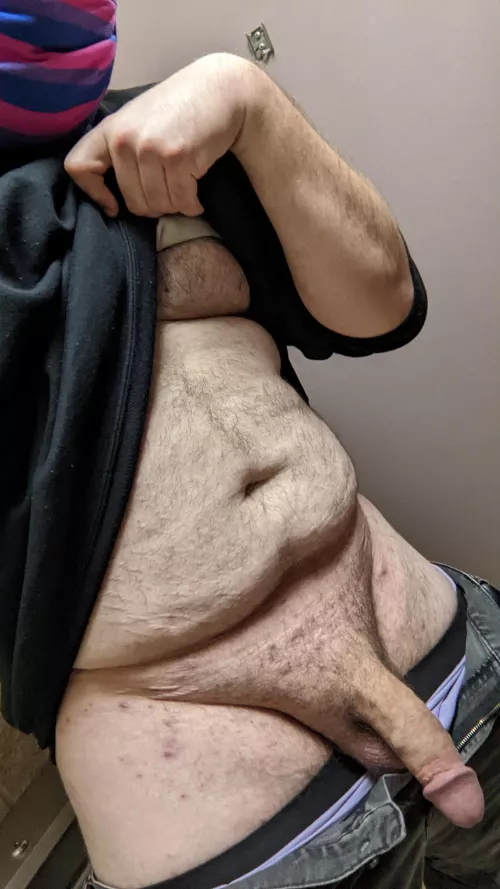 Howdy from the airport! by PassivePhrenologist