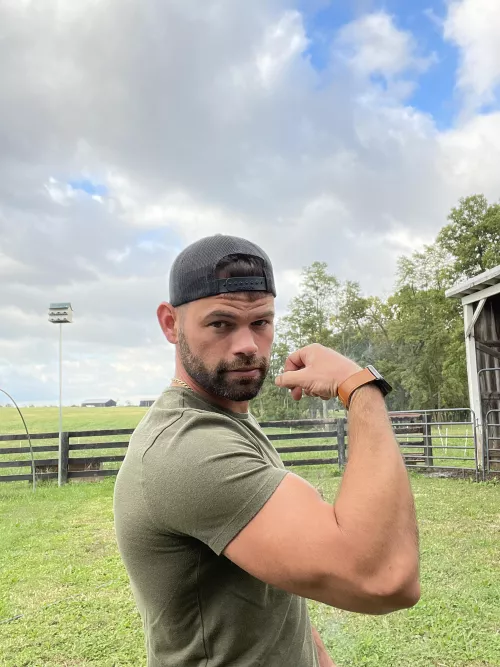 Howdy!!! by farmertom84