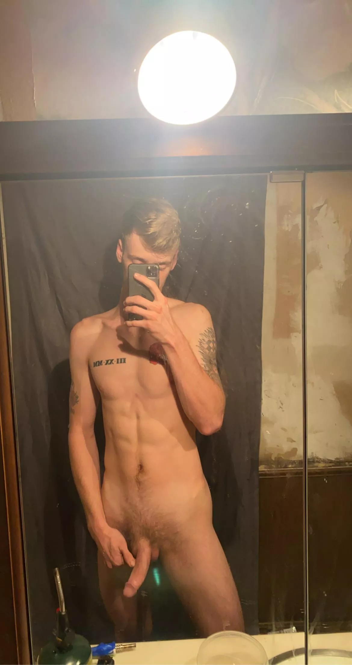 Howdy😊 posted by brokechild56