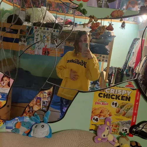 Howdy yall ~°○ First pic on here ! ~~ Seeing everybody do their thing has made me feel better. I guess Im underdressed for this feed (low uwu power levels), but wanted to put something up ******** by swapofficial