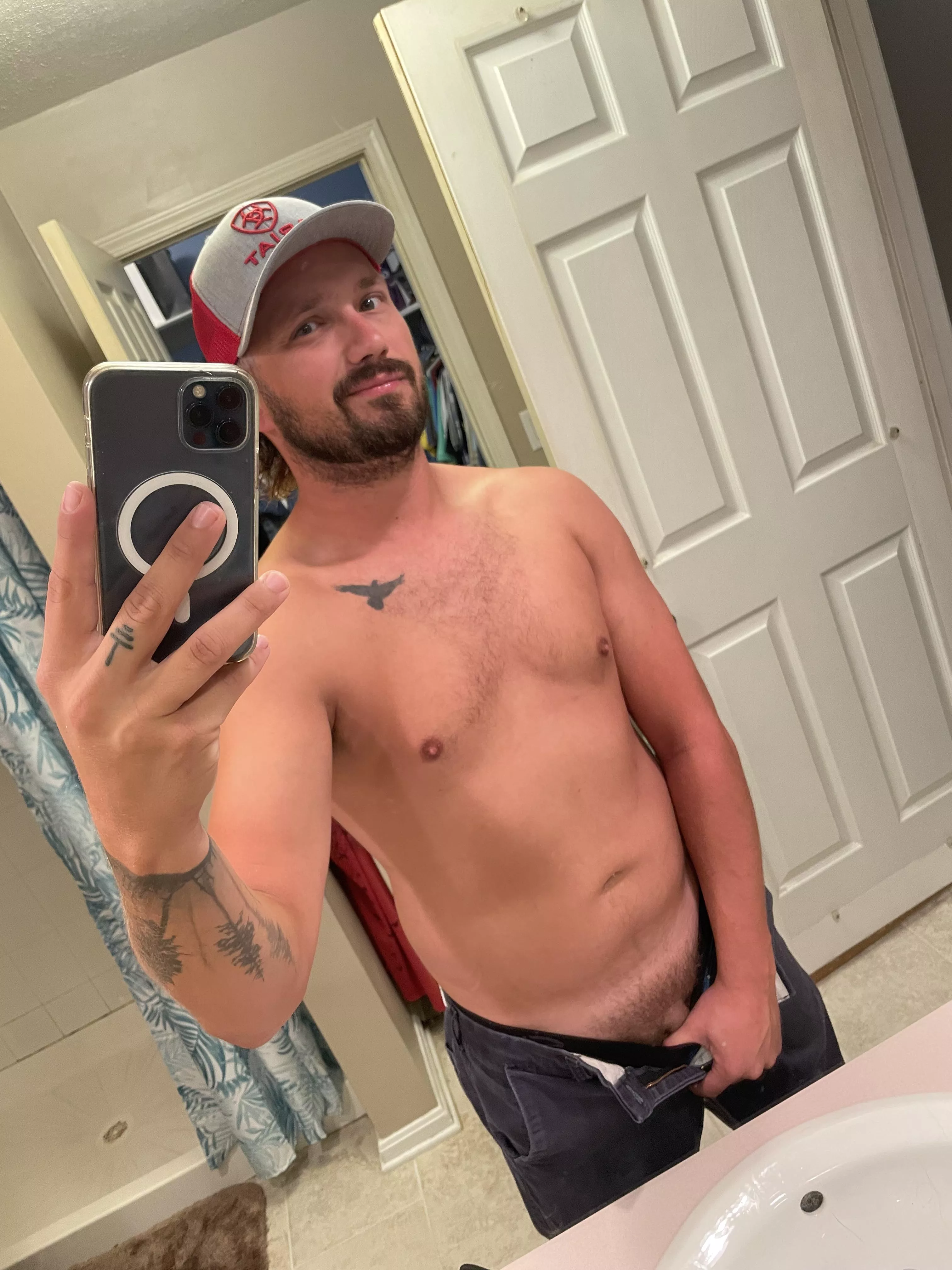 Howdy y’all posted by orangegurl6699