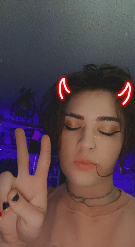 ✌️ how’s everybody doin by Megasussy