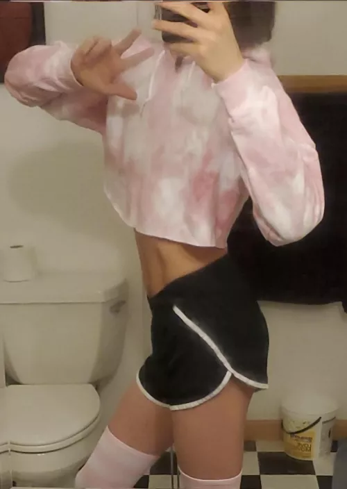 How's everyone doing? 🥰 by Adamite63