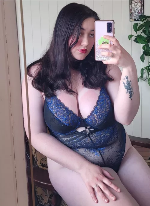 How's everyone's day? 💖💞 by juicyfae