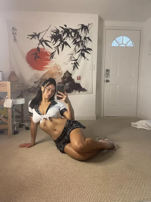 How’s my outfit looking to you? [OC] by sydyonce