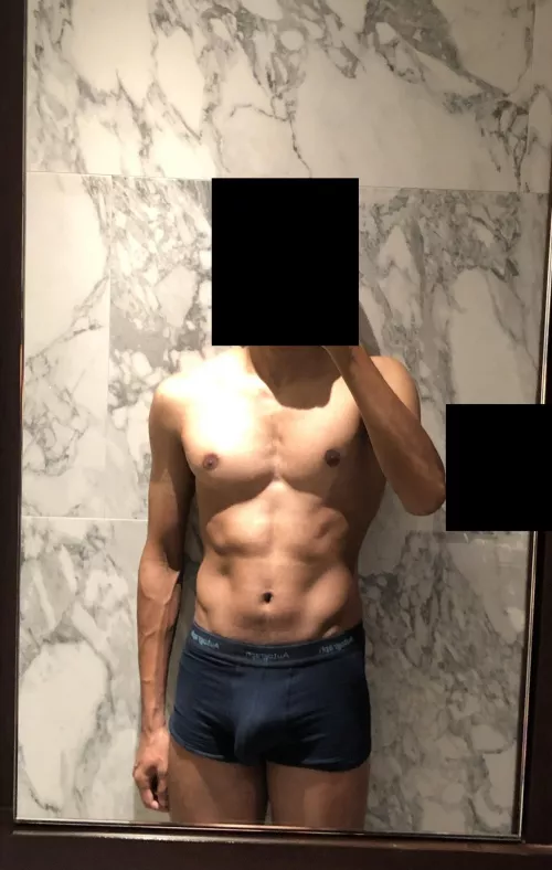 How’s my V? by snoopalert