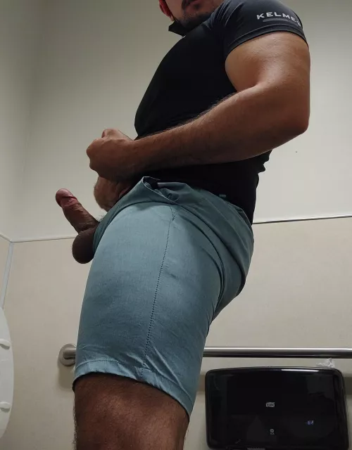 Hows the angle? by heekkeeh